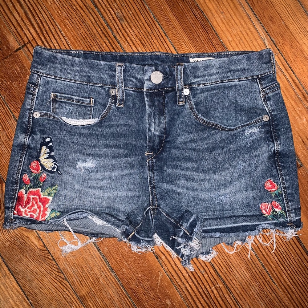 Blank NYC embroidered jean shorts